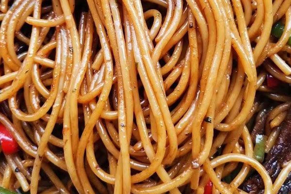 牛肝菌炒意面的功效作用 牛肝菌炒意面的功效作用