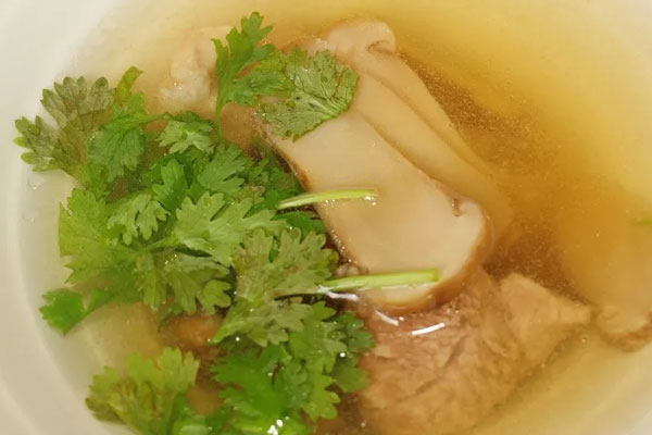 松茸怎么煲湯好喝，松茸煮水喝有什么功效
