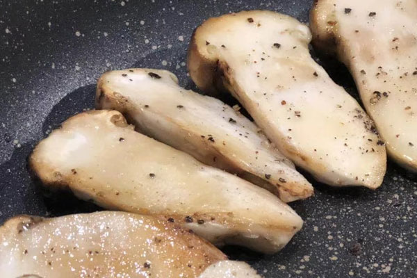 松茸會(huì)導(dǎo)致皮膚過(guò)敏嗎 松茸會(huì)導(dǎo)致皮膚過(guò)敏嗎