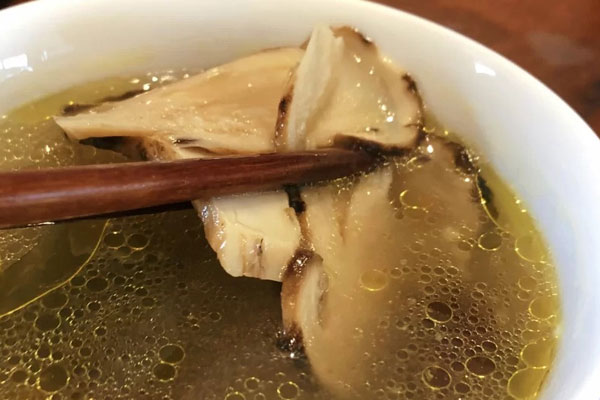 松茸燉雞松茸什么時(shí)候放入 松茸燉雞松茸什么時(shí)候放入