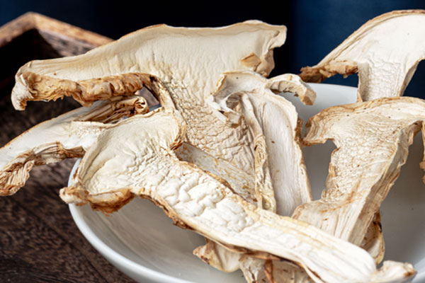 干松茸吃了會(huì)上吐下瀉嗎，干松茸一次吃多少克合適