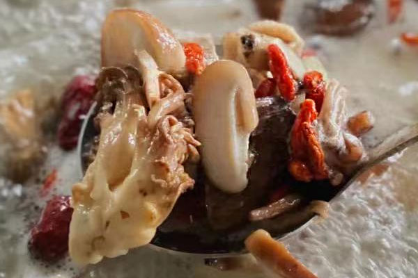 皮肌炎可以吃松茸嗎 皮肌炎可以吃松茸嗎