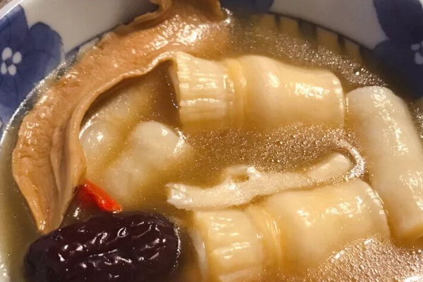 當(dāng)歸松茸花膠雞湯的做法以及竅門