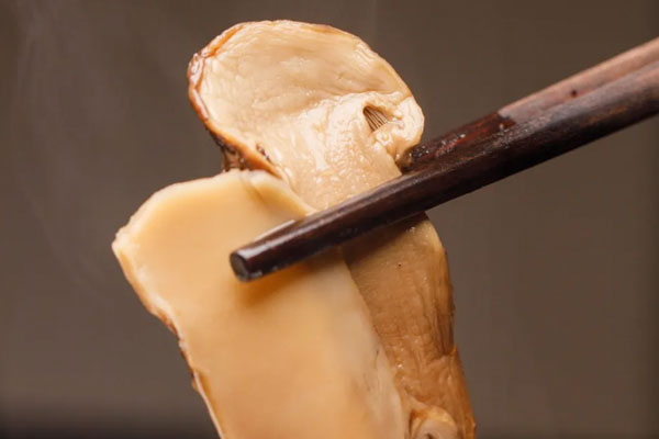 感冒吃松茸有影響嗎，發(fā)燒可以吃松茸嗎