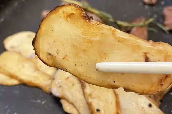 松茸沒(méi)有冷藏放了一天可以吃嗎 松茸沒(méi)有冷藏放了一天可以吃嗎