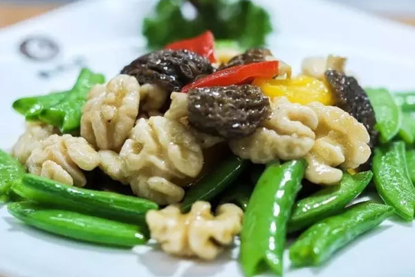 羊肚菌炒核桃蠶豆的做法，有哪些營養(yǎng)價(jià)值