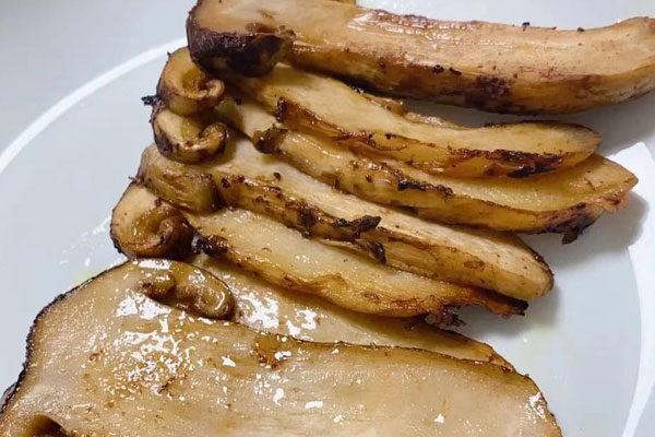 松茸可以用色拉油煎嗎，松茸能用玉米油煎嗎