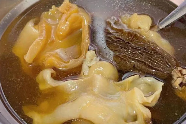 羊肚菌和什么燉湯養(yǎng)胃，羊肚菌和什么蔬菜相克