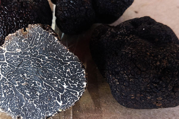 黑松露蒸油面筋的熱量高嗎 黑松露蒸油面筋的熱量高嗎