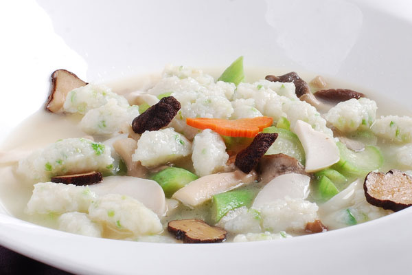 黑松露魚(yú)滑絲瓜湯怎么做好喝，有哪些營(yíng)養(yǎng)價(jià)值