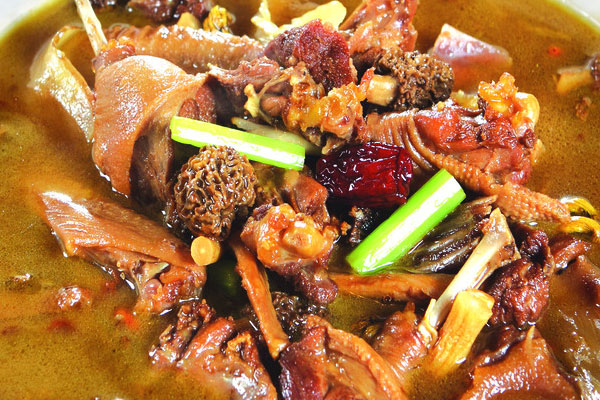 羊肚菌燜老鴨怎么做好吃，有哪些食用禁忌