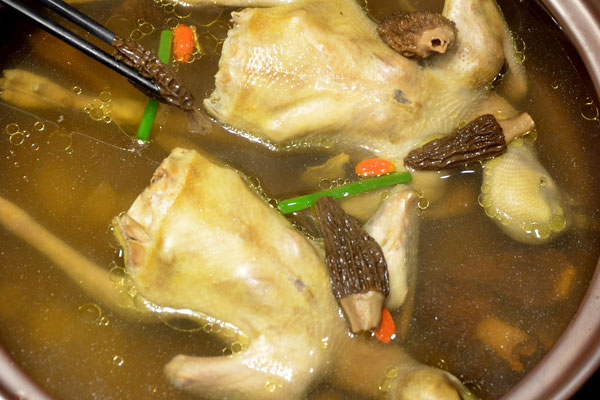 羊肚菌天麻鴿子湯的做法，有哪些功效作用