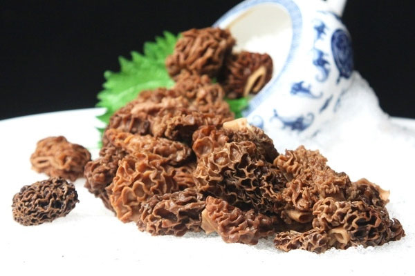 羊肚菌天麻鴿子湯的營(yíng)養(yǎng)價(jià)值 羊肚菌天麻鴿子湯的營(yíng)養(yǎng)價(jià)值