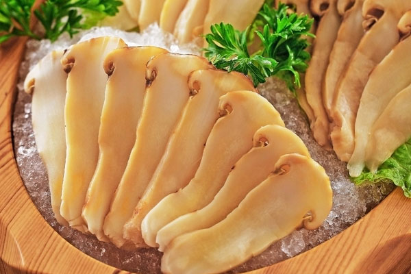 松茸解凍后很多水還能吃嗎，冷凍的松茸解凍多久可以吃