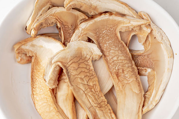 松茸烘干好還是曬干好 松茸烘干好還是曬干好