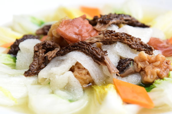 羊肚菌竹蓀蒸娃娃菜的做法，有哪些功效作用