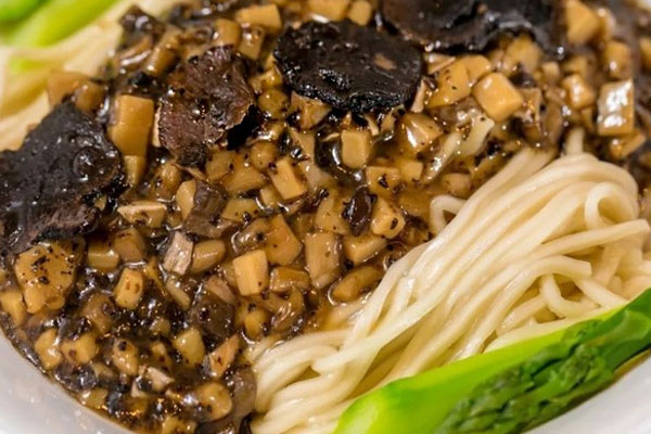 黑松露木耳拌面怎么做好吃，有哪些食用禁忌