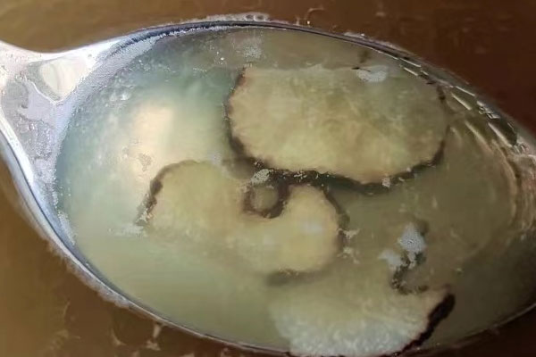 黑松露首烏烏雞湯怎么做好喝，有哪些功效作用