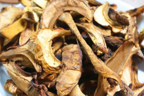 牛肝菌山筍雞湯的功效作用 牛肝菌山筍雞湯的功效作用