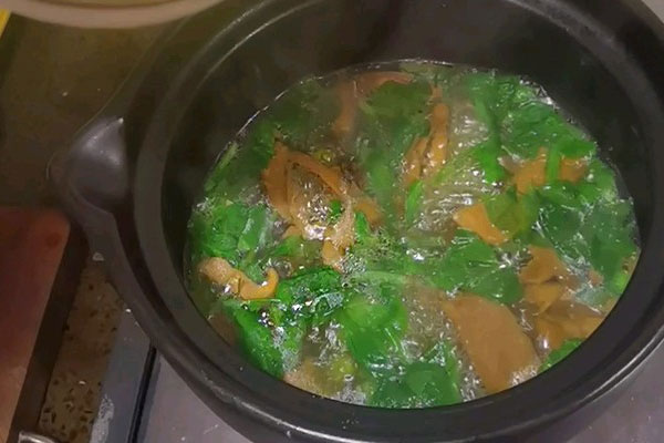 牛肝菌豌豆苗湯怎么做好喝，有哪些功效作用