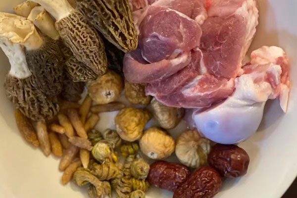 羊肚菌無花果大骨湯的營養(yǎng)價值 羊肚菌無花果大骨湯的營養(yǎng)價值