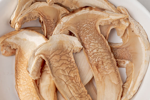 浸泡松茸的水可以用嗎 浸泡松茸的水可以用嗎