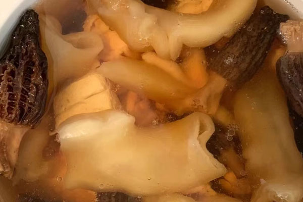 羊肚菌花膠雪梨湯怎么做好喝，有哪些功效作用