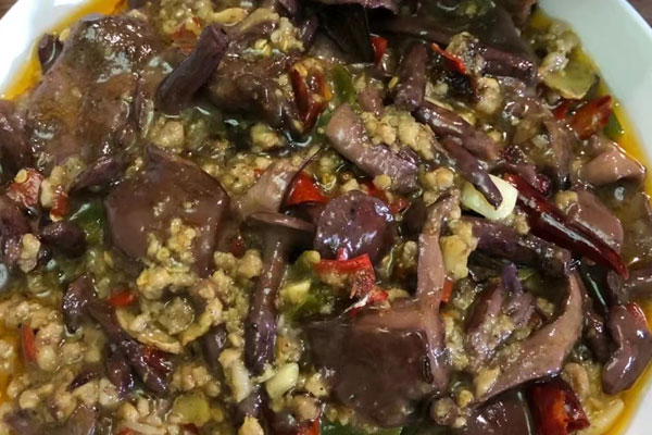 鴨腸辣炒紅乳牛肝菌的做法，有哪些食用禁忌