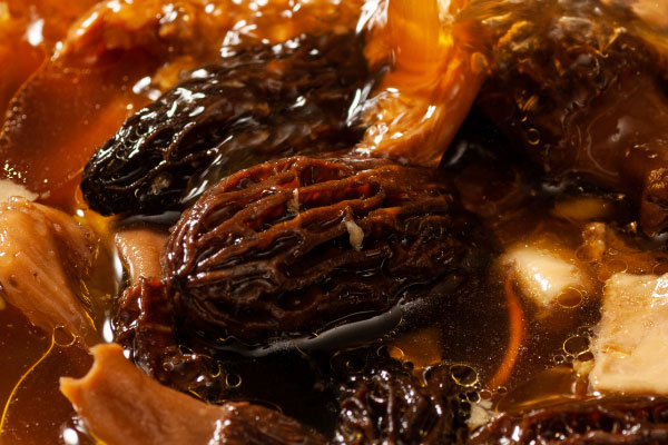 羊肚菌鴨子湯傷胃嗎，羊肚菌腹瀉可以吃嗎