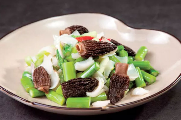 羊肚菌蘆筍炒百合的做法，有哪些營(yíng)養(yǎng)價(jià)值