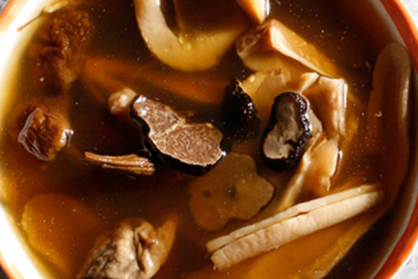 黑松露滑子菇湯的食用禁忌