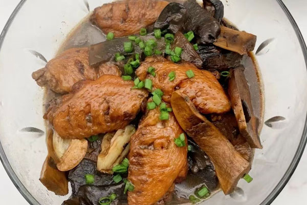 牛肝菌紅燒雞翅的營養(yǎng)價值 牛肝菌紅燒雞翅的營養(yǎng)價值