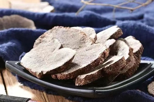 有黑松露的地方有蘑菇嗎，什么樹底下有黑松露