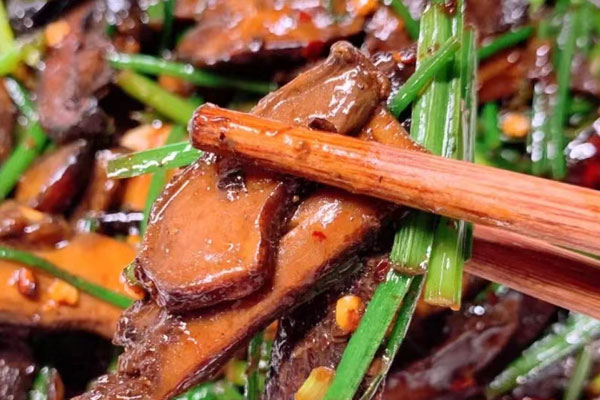 牛肝菌炒春韭的做法，有哪些功效作用