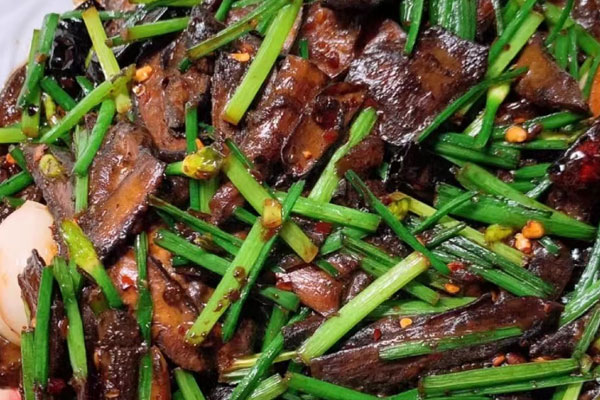 牛肝菌炒春韭的營養(yǎng)價值 牛肝菌炒春韭的營養(yǎng)價值