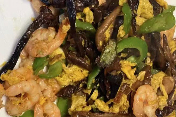 牛肝菌茶樹菇炒蝦仁的功效作用 牛肝菌茶樹菇炒蝦仁的功效作用