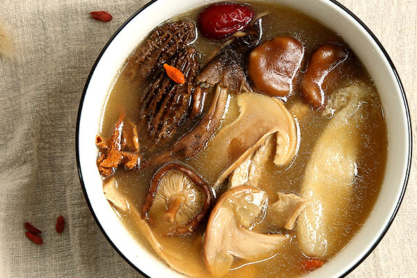 松茸菌湯包有哪些材料，松茸菌菇湯的功效作用