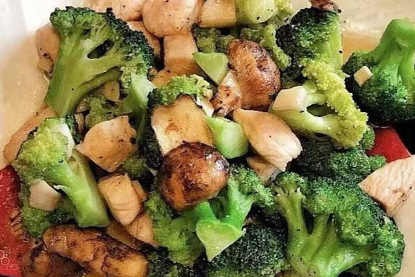 松茸雞丁西蘭花怎么做好吃，有哪些功效作用