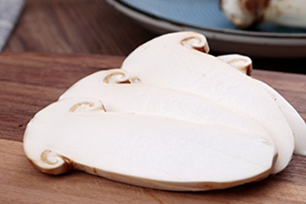 松茸雞丁西蘭花的營(yíng)養(yǎng)價(jià)值 松茸雞丁西蘭花的營(yíng)養(yǎng)價(jià)值