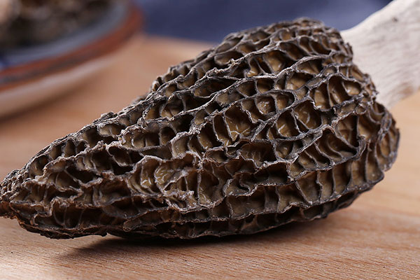 羊肚菌泡水能每天喝嗎，羊肚菌泡酒喝好嗎