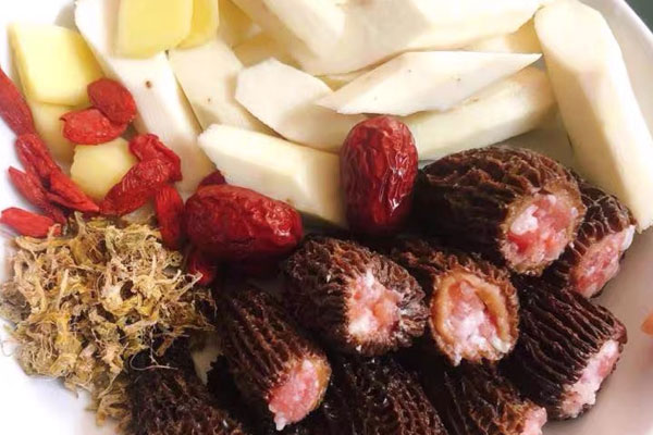 肉釀羊肚菌銀魚(yú)烏雞湯的營(yíng)養(yǎng)價(jià)值 肉釀羊肚菌銀魚(yú)烏雞湯的營(yíng)養(yǎng)價(jià)值
