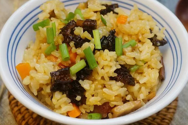 羊肚菌花菇臘腸燜飯的做法，有哪些食用禁忌