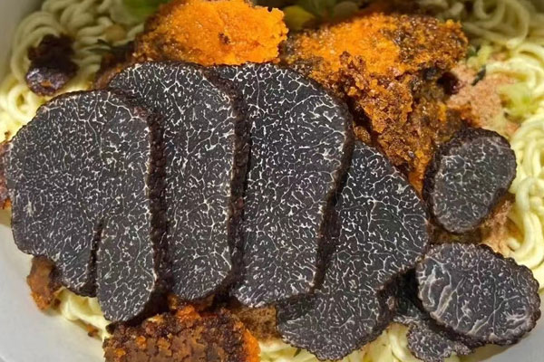 黑松露搭配泡面好不好吃 黑松露搭配泡面好不好吃