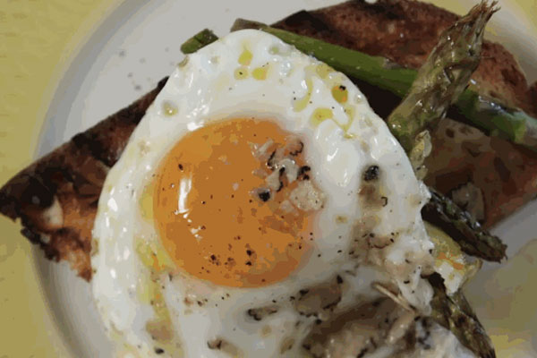 黑松露黃油煎蛋的做法 黑松露黃油煎蛋的做法