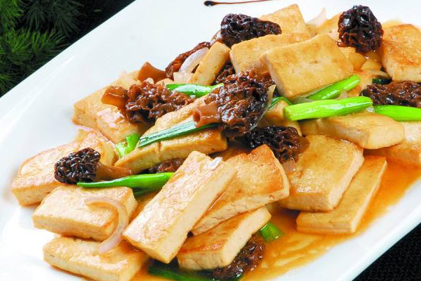 羊肚菌小蔥煎豆腐怎么做好吃，有哪些食用禁忌