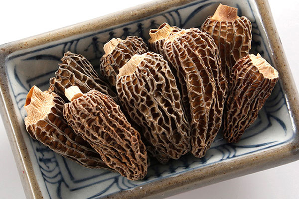 羊肚菌棒骨蘿卜湯的功效作用 羊肚菌棒骨蘿卜湯的功效作用