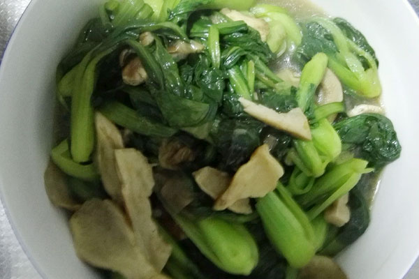 鮮牛肝菌素炒小白菜的做法，有哪些食用禁忌
