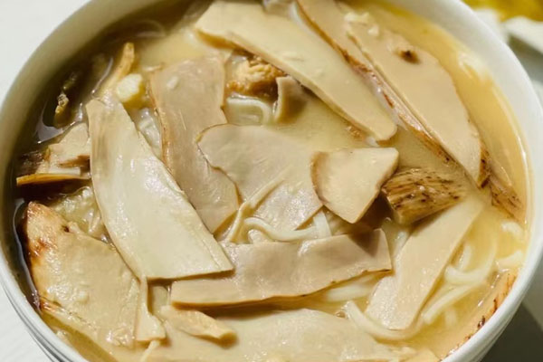 半生不熟的牛肝菌可以吃嗎 半生不熟的牛肝菌可以吃嗎