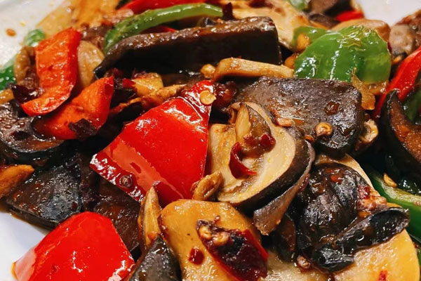 牛肝菌蒜苗炒姬松茸的做法，有哪些營養(yǎng)價值