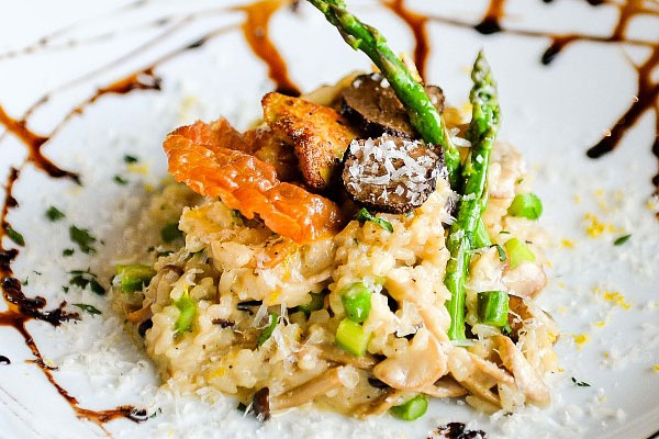 黑松露蘆筍燴飯?jiān)趺醋龊贸裕心男┕πё饔? title=